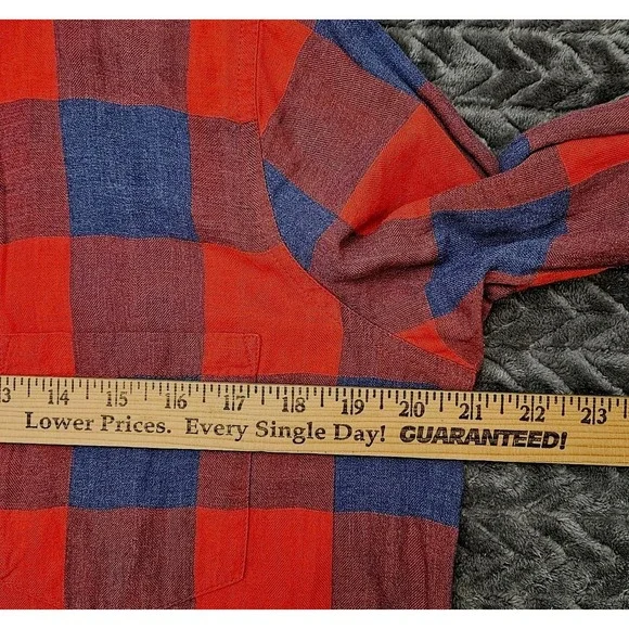 J.Crew Women's Size‎ 10 Boy Red Blue Checkered Button Up Outdoor Long Sleeve - Picture 5 of 5